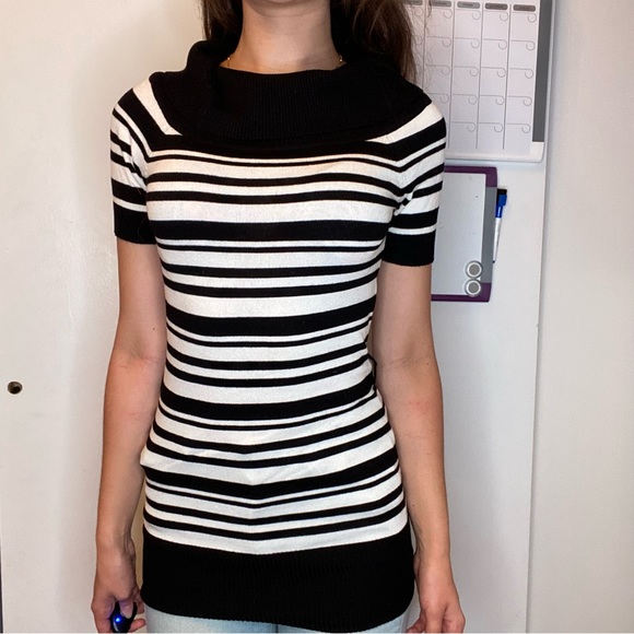 Deb Striped Cowl Neck Short Sleeve Sweatshirt - Picture 3 of 8